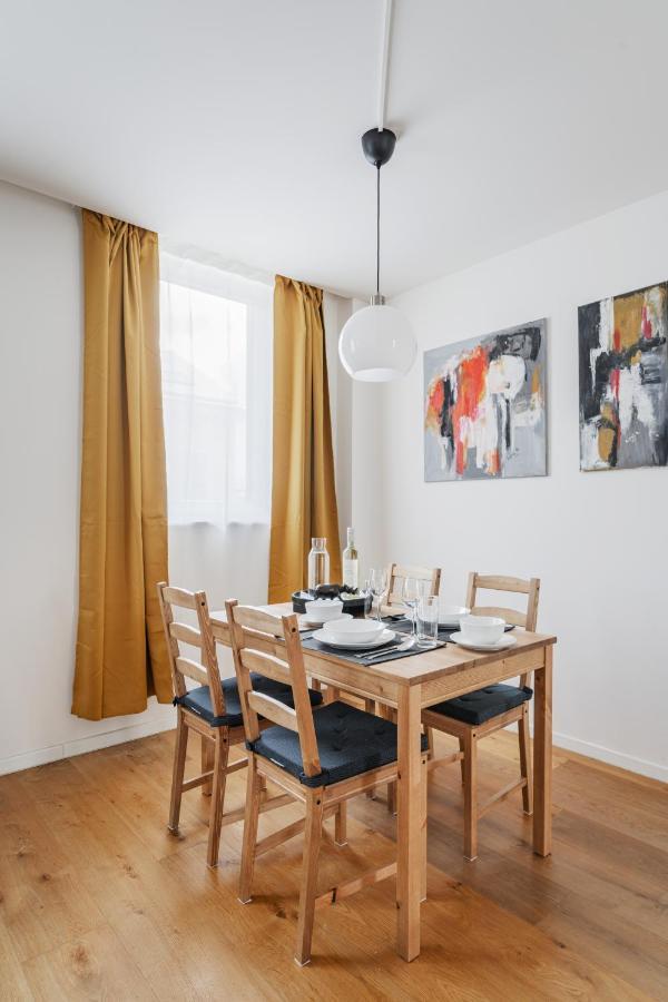 Business Apartment With Air Condition Wina Bagian luar foto