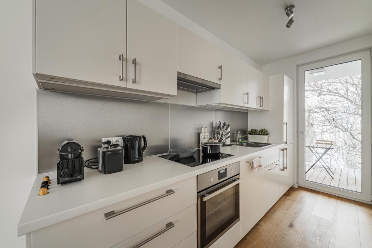Business Apartment With Air Condition Wina Bagian luar foto