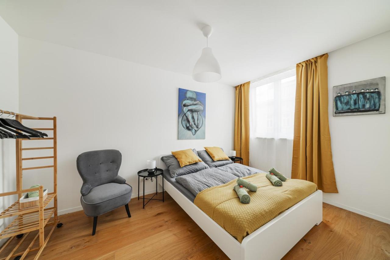 Business Apartment With Air Condition Wina Bagian luar foto