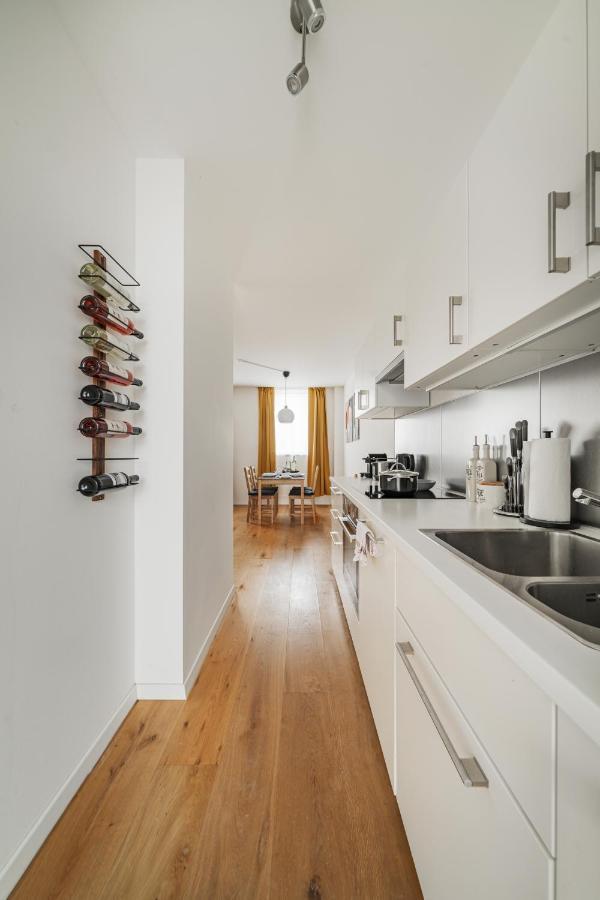 Business Apartment With Air Condition Wina Bagian luar foto