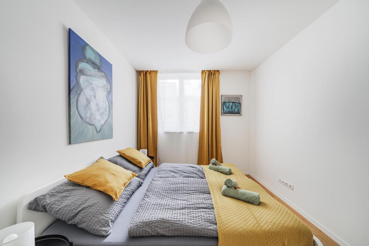 Business Apartment With Air Condition Wina Bagian luar foto